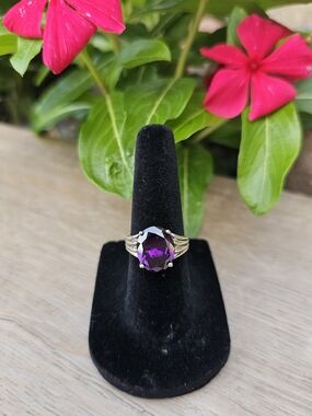 Amethyst Gemstone Sterling Silver Ring Size 5